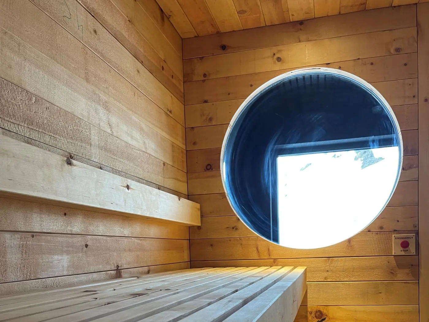 How a Private Hot Tub Under the Stars Makes Your Alpine Stay Memorable
