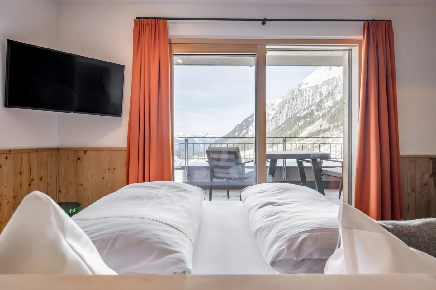 Panorama Spa Double, Mondschein Chalet: Bed