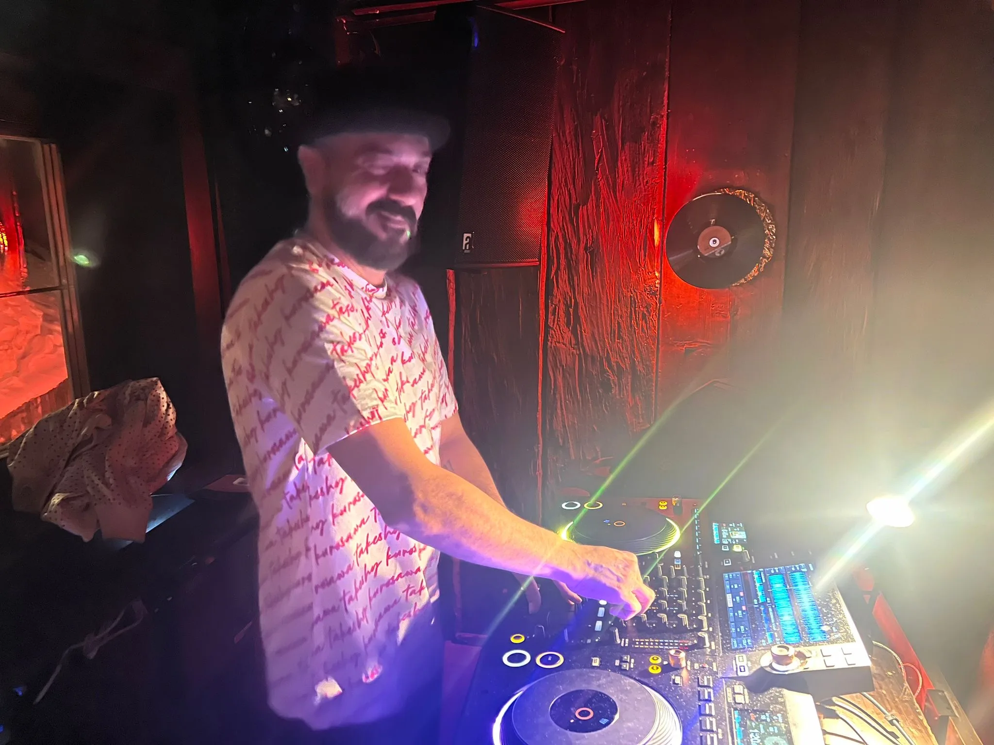 587ece6c 25d9 49dc A876 61b1238ee07d