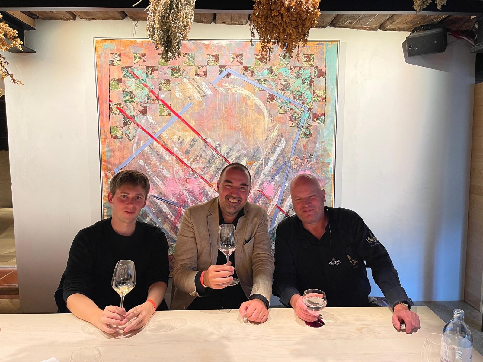 Markus Kegele, Joshua Leise and Michelin-starred chef Dieter Koschina at the Chef’s Table during Chef’s Night 2024 at Ski-Hotel Mondschein, Stuben am Arlberg