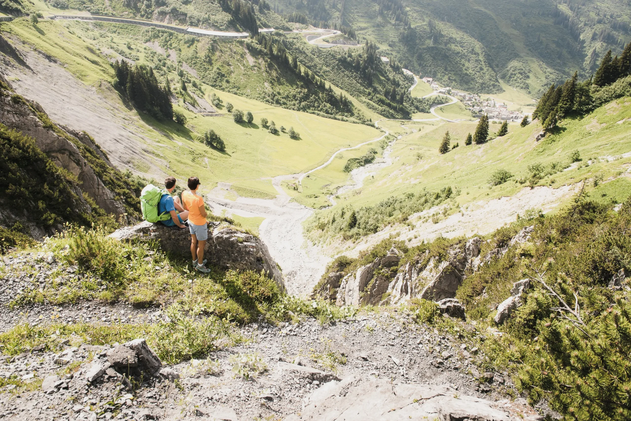 Wanderung Wasserfall Mit Blick Auf Stuben (2)