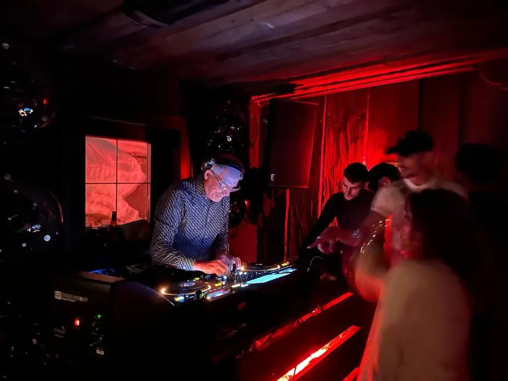 Edc67918 7817 4a8a A4ea 07d24204509c