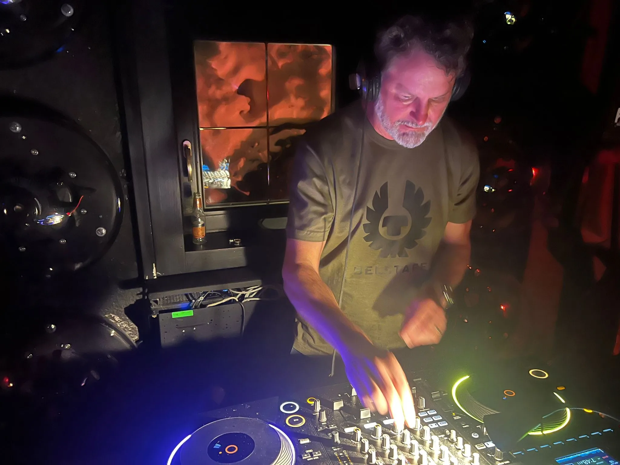 Fea8c1bb 21cd 49a5 Adb6 524f244ae4f4