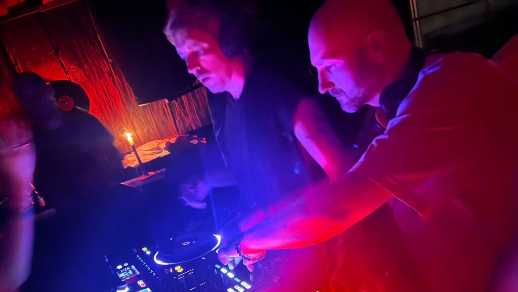 F42878d8 B00a 46a3 9552 3f8e9bdceae1