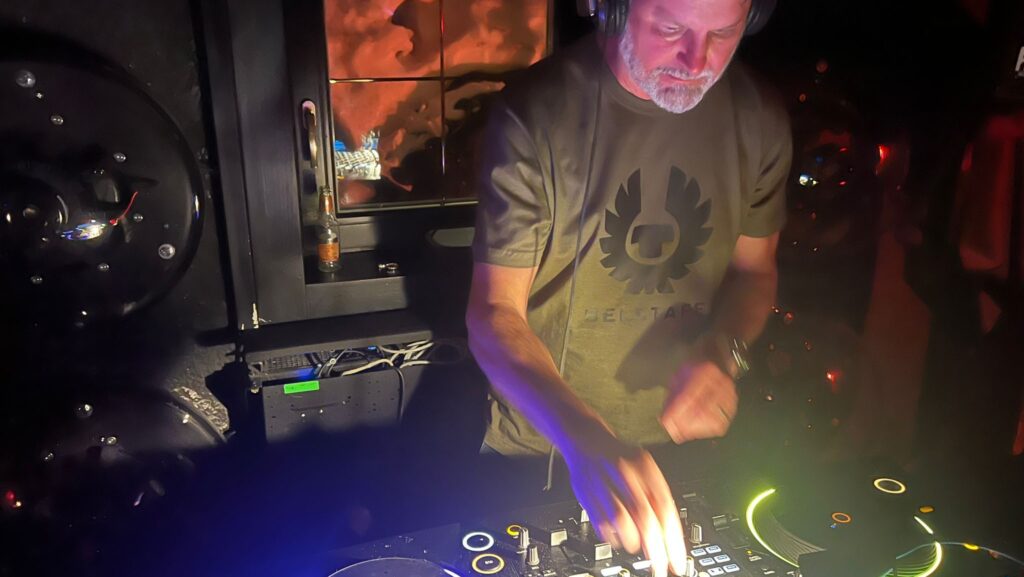 Fea8c1bb 21cd 49a5 Adb6 524f244ae4f4