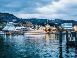 5 Reasons Why Mondschein Stands Out in the Luxury Alpine Market