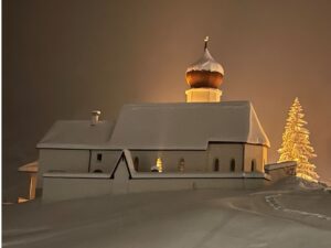 How Small Ski Chalets Offer the Perfect Cozy Winter Retreat