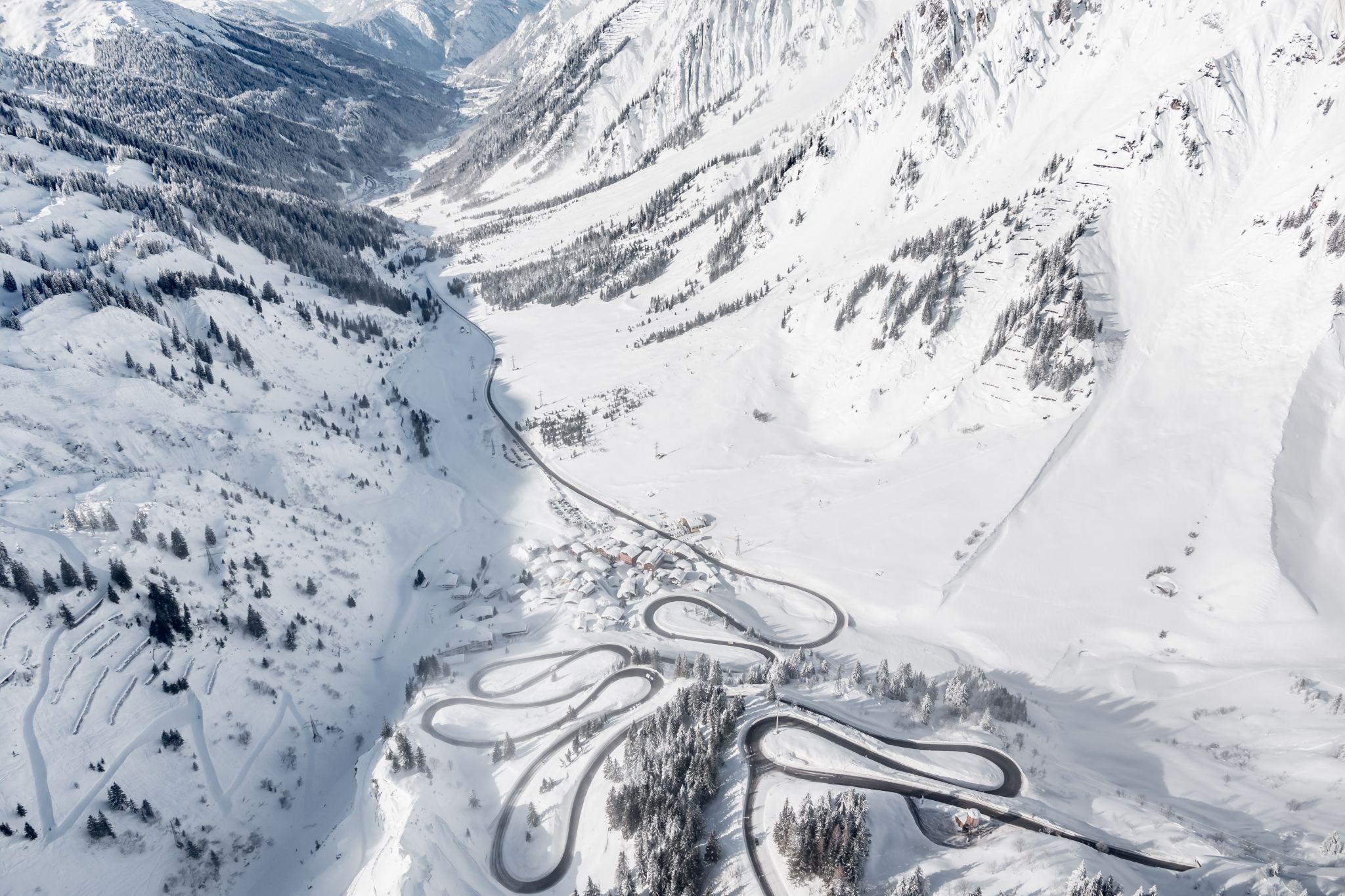 best time to ski arlberg – December: Season Opening & Festive Slopes – 3