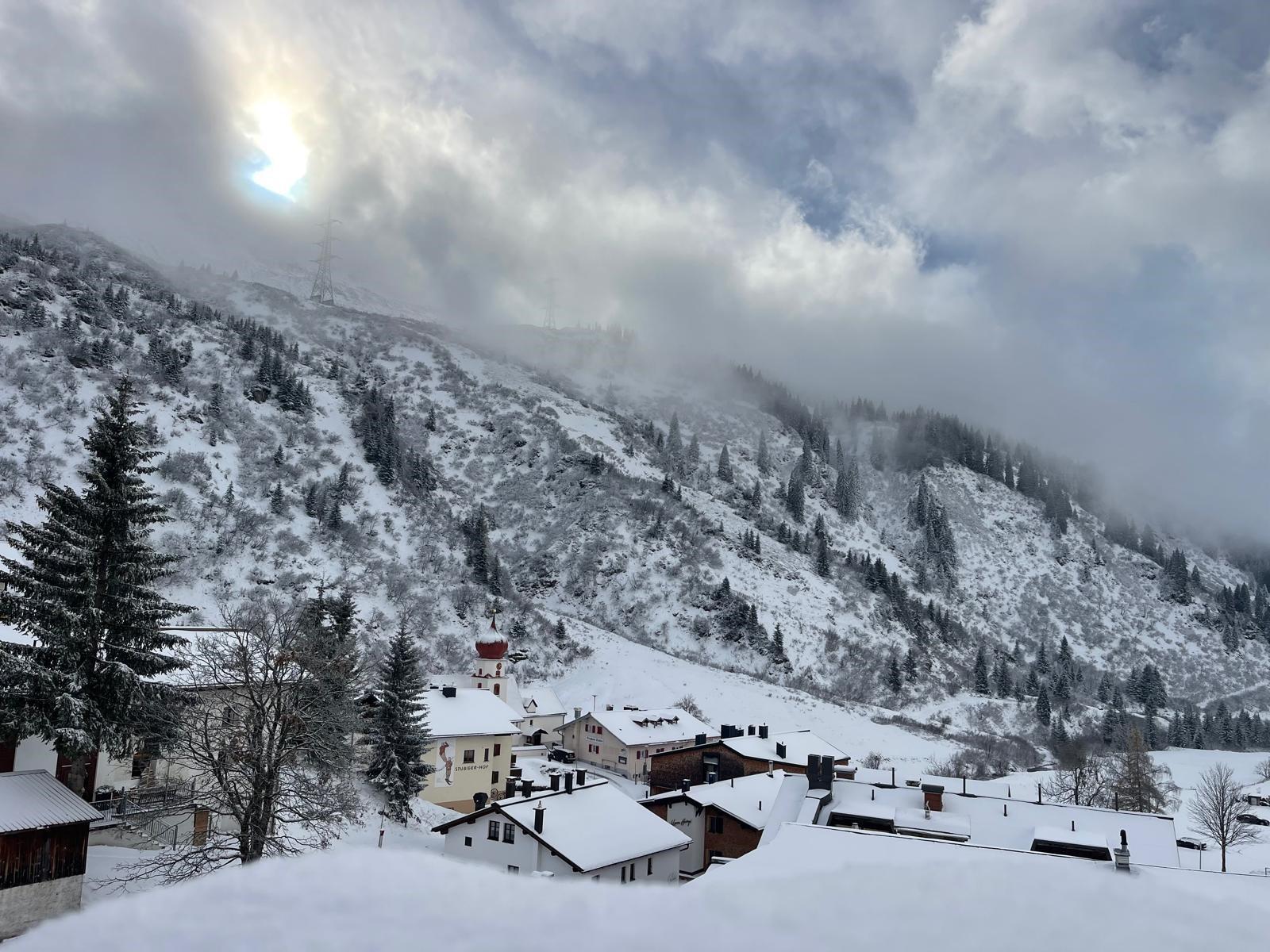 Stuben am Arlberg vs Lech 2026/27: Comparing Two Arlberg Villages